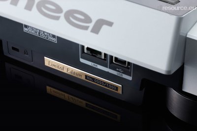 Our MEMBERS can Enlarge : Pioneer CDJ-2000 LIMITED Player Tabletop
