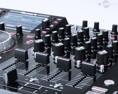 Our MEMBERS can Enlarge : Numark NV II Controllers MIDI