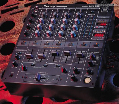 Our MEMBERS can Enlarge : Pioneer DJM-500 Mixer