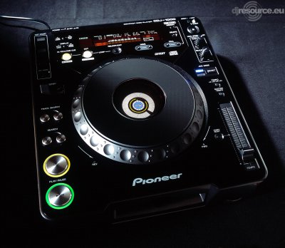 Our MEMBERS can Enlarge : Pioneer CDJ-1000 Player Tabletop