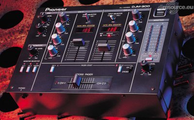 Our MEMBERS can Enlarge : Pioneer DJ DJM-300 Mixer