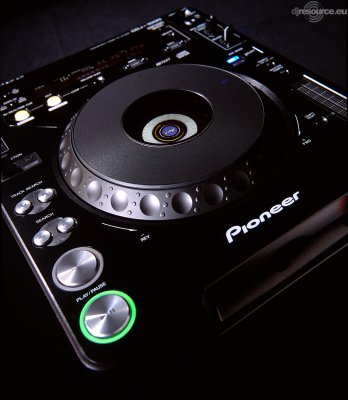 Our MEMBERS can Enlarge : Pioneer CDJ-1000 Player Tabletop