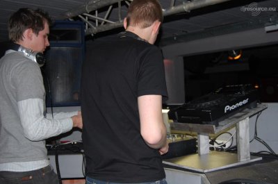 Our MEMBERS can Enlarge : Partybouncer & Nick V spinning