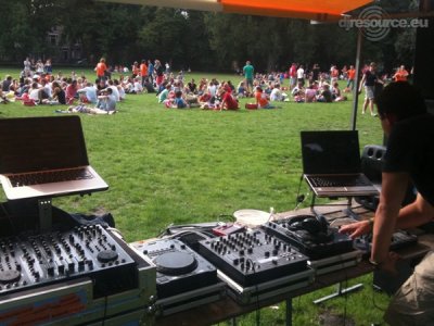 Our MEMBERS can Enlarge : draaien park voor UIT