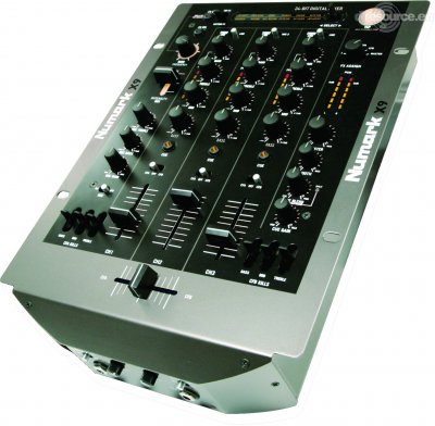 Numark X9 Mixer