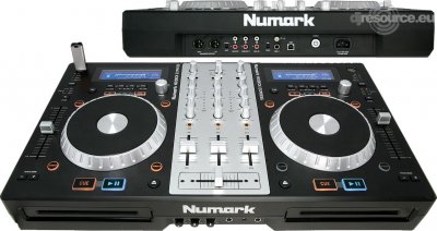 Numark MIXDECK EXPRESS All-in-One System