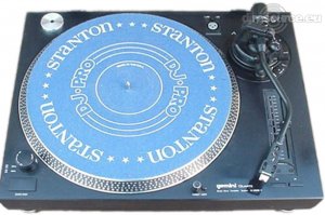 Gemini XL-1800Q Turntable