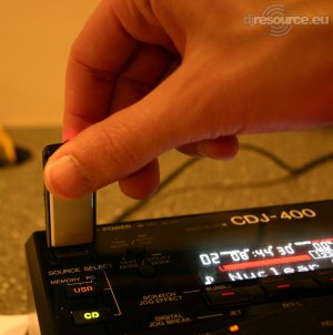 Pioneer CDJ-400 Firmware V1.30 pioneer-cdj400firmwareupdate130.jpg