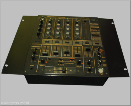 Pioneer DJM-600 Adapter Fixed to mixer