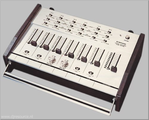 Pioneer MA-64 Disco Mixer Product Image