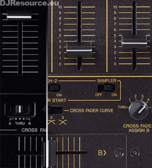 2 methodes of assigning channels to the crossfader